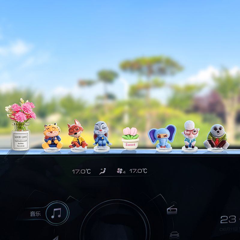 Zootopia cartoon car ornament  - Tablet Accessory 评论和价格